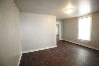 1445 NW 32nd St-Unit -1 in Oklahoma City, OK - Building Photo - Building Photo