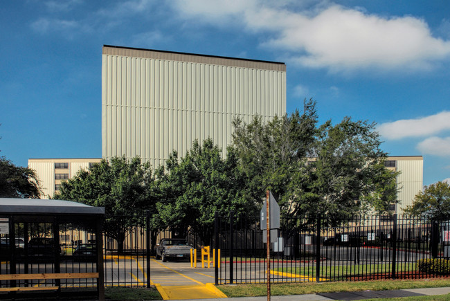 Telephone Road Apartments in Houston, TX - Foto de edificio - Building Photo