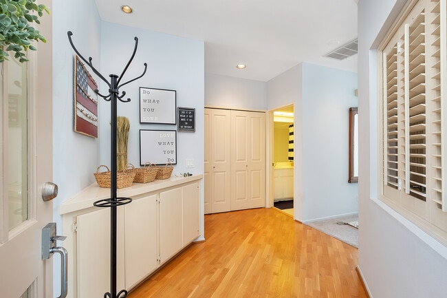 30 Vista del Mar, Unit Ocean view 2 BR condo in Dana Point, CA - Building Photo - Building Photo