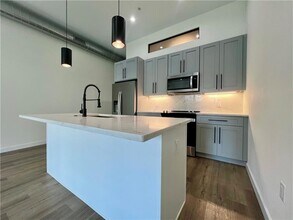 150 S 15th St in Pittsburgh, PA - Building Photo - Building Photo