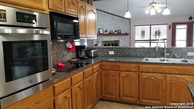 139 Glenvalley Cir in Bandera, TX - Building Photo - Building Photo