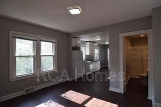 2006 Southeastern Ave in Indianapolis, IN - Building Photo - Building Photo