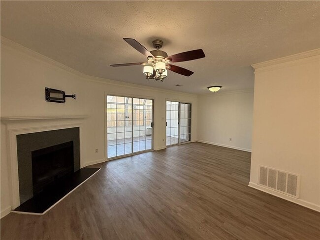 3859 Meadow Creek Dr in Norcross, GA - Building Photo - Building Photo