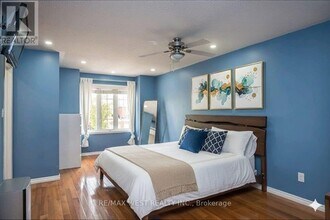 1508 Pinecliff Rd in Oakville, ON - Building Photo - Building Photo