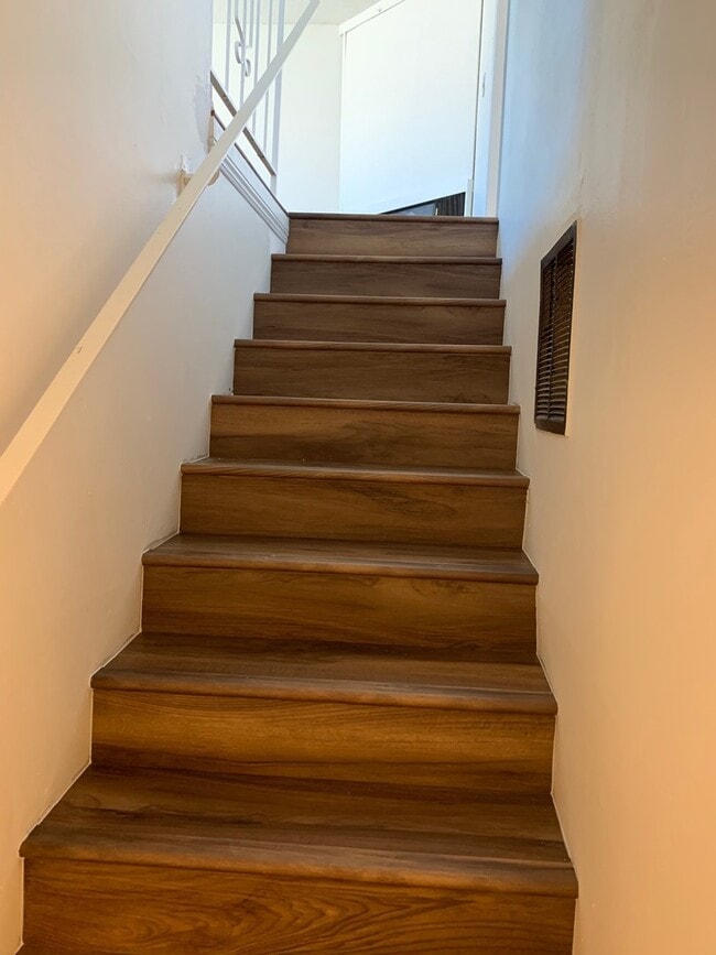 property at 741 Manhattan Beach Blvd