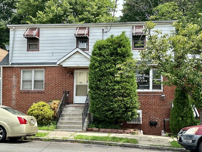 181 Comstock St in New Brunswick, NJ - Building Photo - Building Photo