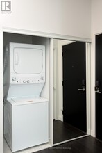15-815 Roehampton Ave in Toronto, ON - Building Photo - Building Photo