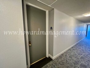 4215 Raintree Cir in Culver City, CA - Building Photo - Building Photo