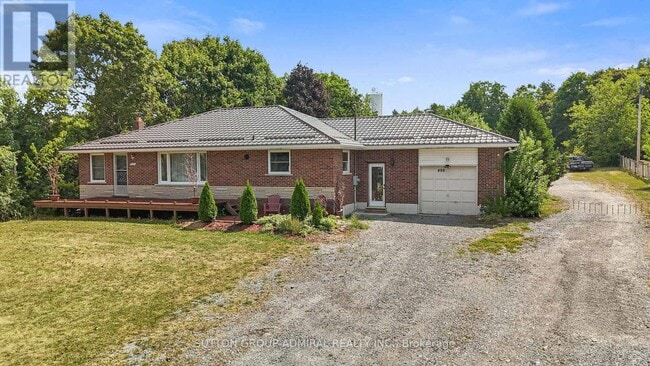 property at 499 York St