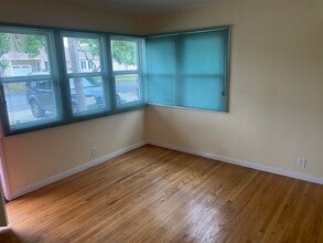 5808 E Marita St in Long Beach, CA - Foto de edificio - Building Photo