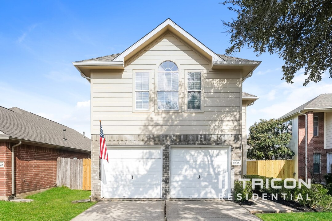 6638 Windy River Ln in Katy, TX - Building Photo