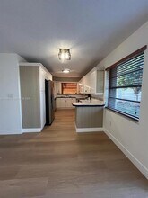 1045 SW 122nd Ct in Miami, FL - Building Photo - Building Photo