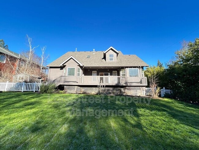 property at 852 Marilyn Dr