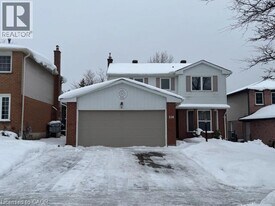 536 Thorndale Dr in Waterloo, ON - Building Photo