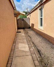 4657 Clemens St in Greenacres, FL - Building Photo - Building Photo