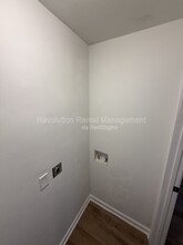 2011 W Starmount Way in Decatur, GA - Foto de edificio - Building Photo