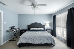 5806 Birchbrook Dr in Dallas, TX - Building Photo