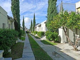 575 - 577 Walnut Avenue, in Long Beach, CA - Foto de edificio - Building Photo