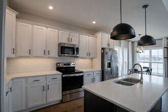 755 Heritage Preserve Ln in Bowling Green, KY - Building Photo - Building Photo