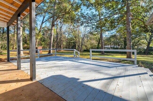313 W Horseshoe Rd in Tallahassee, FL - Building Photo - Building Photo