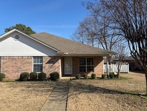 18 Fernwood Dr in Texarkana, TX - Building Photo - Building Photo