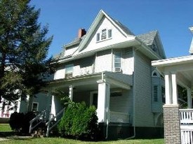 314Locust in Bloomington, IL - Building Photo