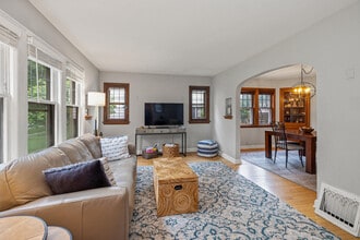 4531 N Morris Blvd in Shorewood, WI - Building Photo - Building Photo