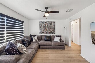 2000 57th St N in St. Petersburg, FL - Building Photo - Building Photo