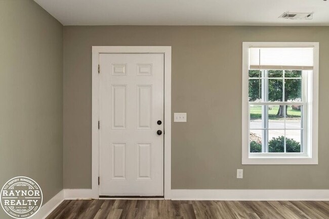 618 E Pine Ave in Wake Forest, NC - Building Photo - Building Photo
