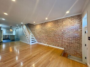 619 S Lakewood Ave in Baltimore, MD - Building Photo - Building Photo