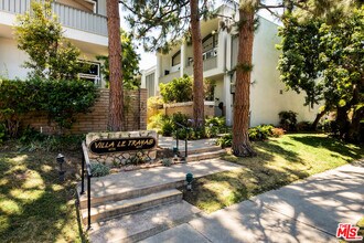 13219 Fiji Way in Marina Del Rey, CA - Building Photo - Building Photo