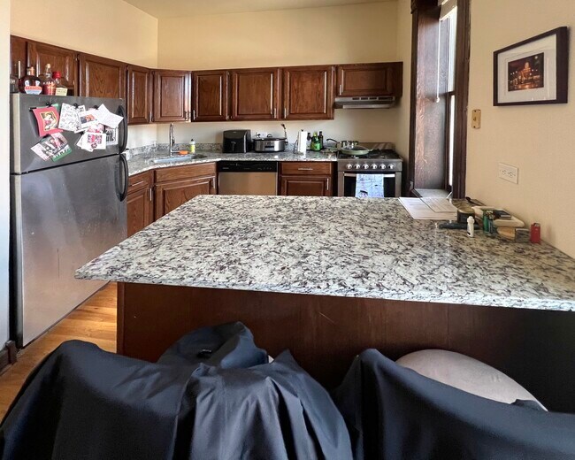 957 W Armitage Ave in Chicago, IL - Building Photo - Building Photo