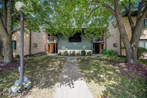 236 Medford Ct in Englishtown, NJ - Building Photo