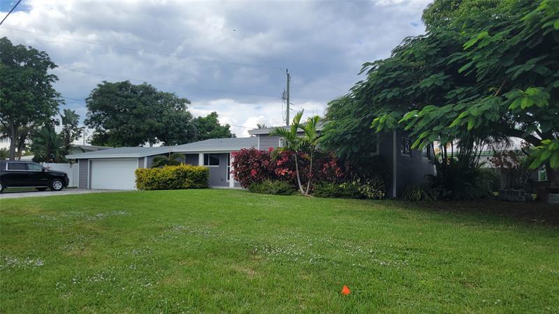 1421 SE 10th St in Deerfield Beach, FL - Building Photo