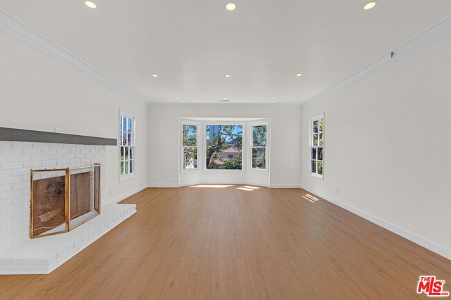 property at 1939 Holmby Ave