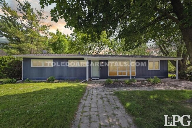 property at 804 Village Trail
