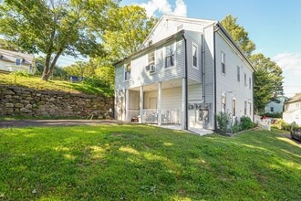 621 Main St in Sturbridge, MA - Building Photo - Building Photo