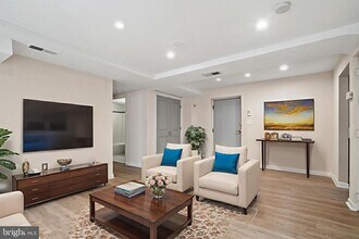 2633 Adams Mill Rd NW in Washington, DC - Building Photo - Building Photo