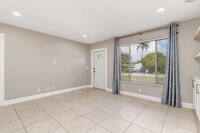 5768 Sullivan Rd in Jupiter, FL - Foto de edificio - Building Photo