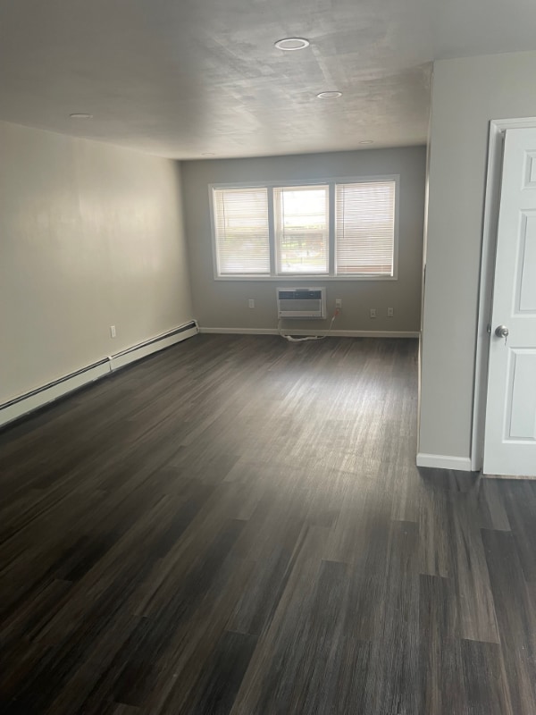 825 Ashford St in Brooklyn, NY - Building Photo - Building Photo