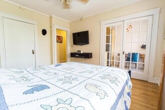120 Riverway, Unit 12 in Boston, MA - Building Photo - Building Photo