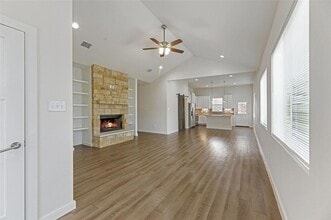 135 Koele Ct in Bastrop, TX - Building Photo - Building Photo