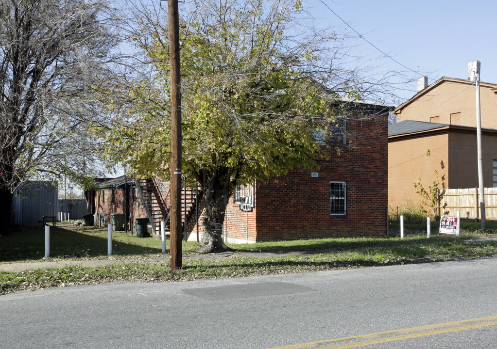 Fox Estate in Memphis, TN - Building Photo