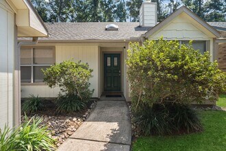 3330 Beech Point Dr in Houston, TX - Building Photo - Building Photo