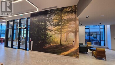 2485 Eglinton Ave W in Mississauga, ON - Building Photo - Building Photo