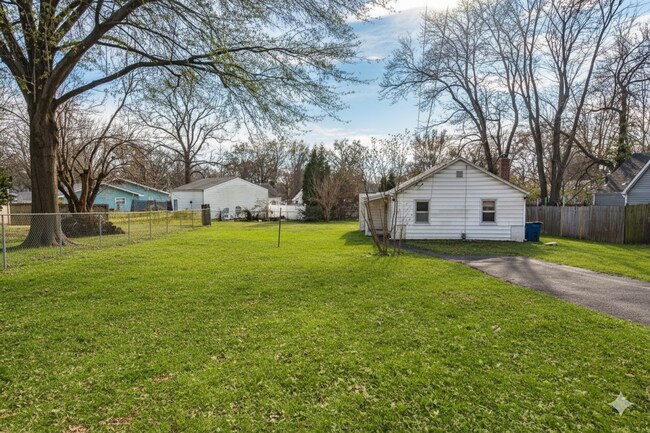 222 Manning Ave in St. Louis, MO - Building Photo - Building Photo