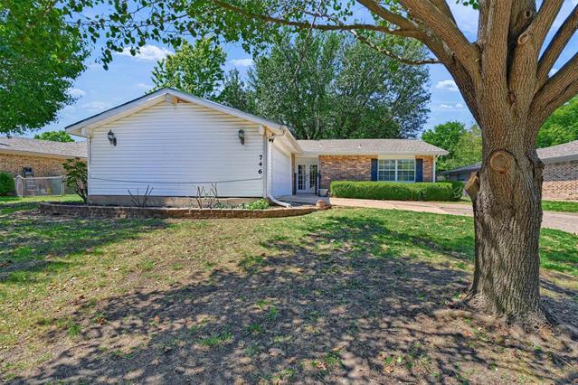 746 Hillside Dr in Sherman, TX - Building Photo - Building Photo