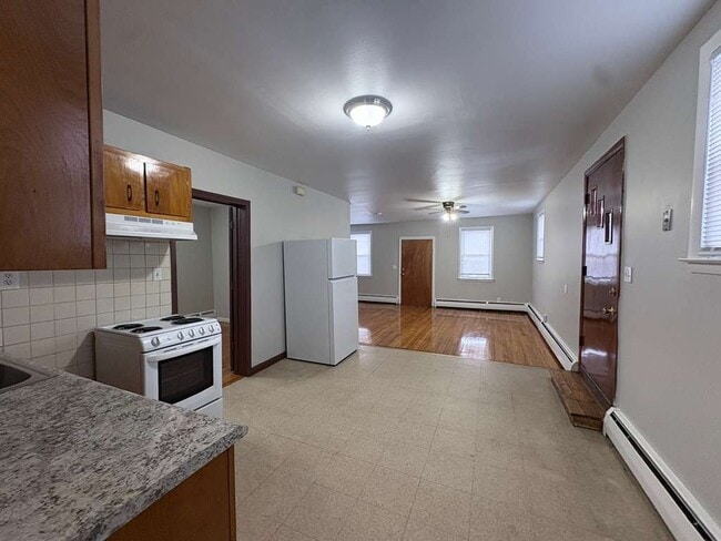 514 Main St, Unit 1 in West Haven, CT - Building Photo - Building Photo