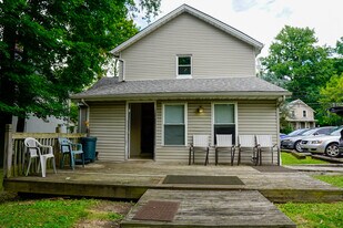 124 Crain Ave in Kent, OH - Building Photo