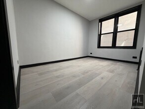 East 58th Street, Unit 1C in New York, NY - Foto de edificio - Building Photo